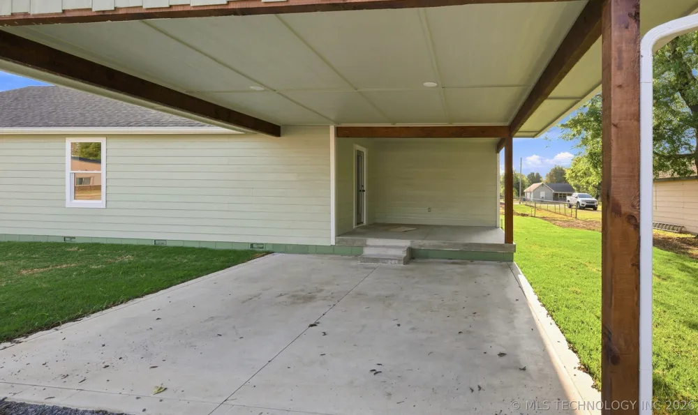 313 Ohio Street Chouteau, OK 74337