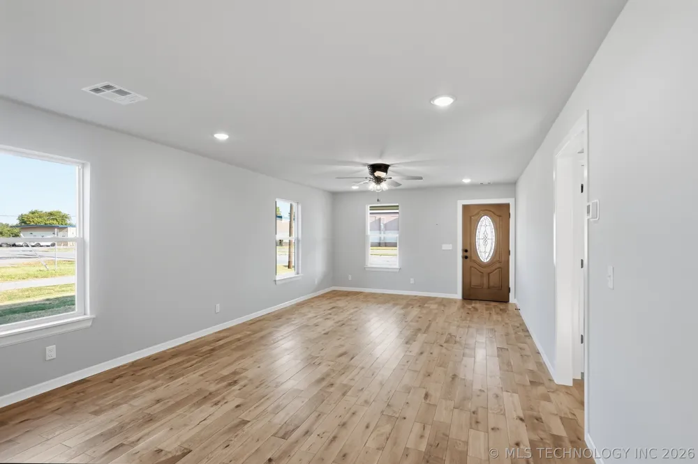 313 Ohio Street Chouteau, OK 74337