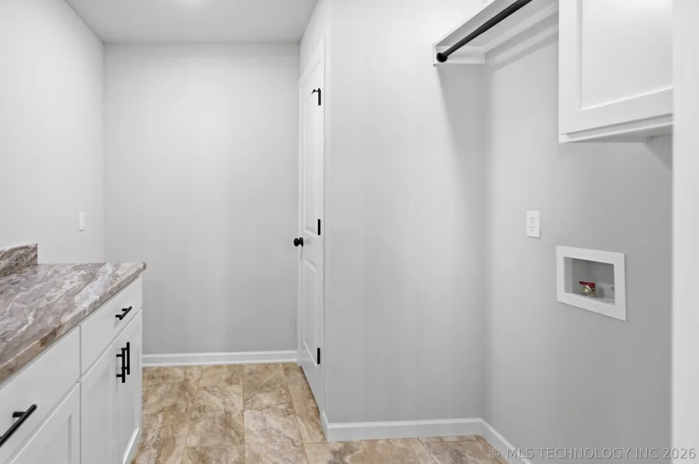 313 Ohio Street Chouteau, OK 74337