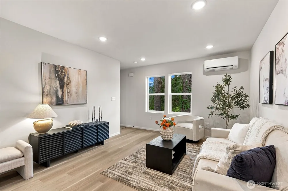 10514 Ninth Avenue NE Seattle, WA 98125