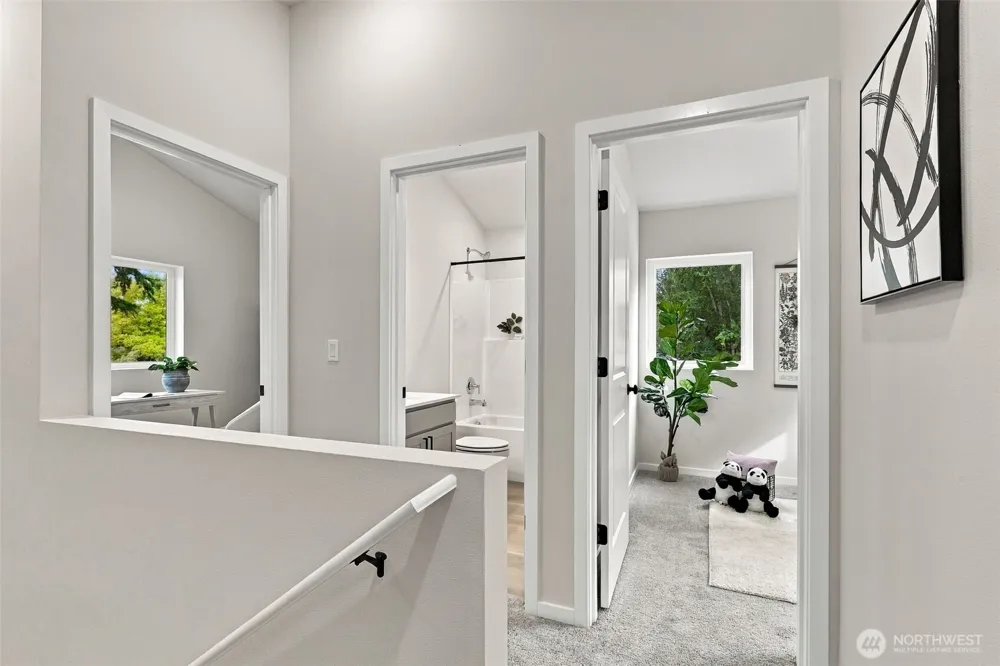 10514 Ninth Avenue NE Seattle, WA 98125