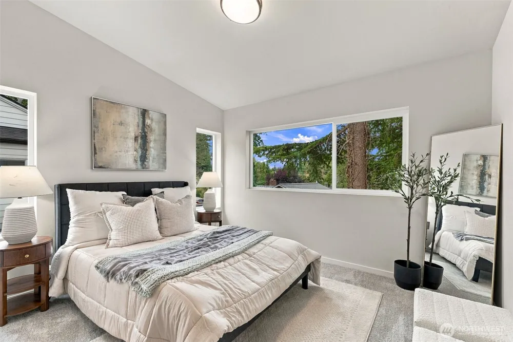 10514 Ninth Avenue NE Seattle, WA 98125