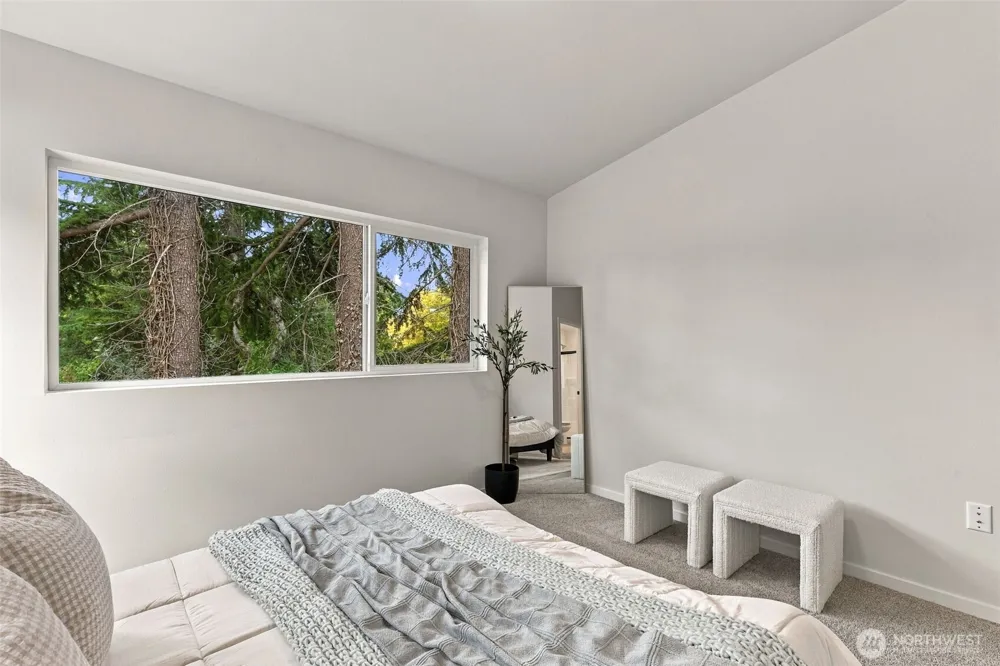 10514 Ninth Avenue NE Seattle, WA 98125