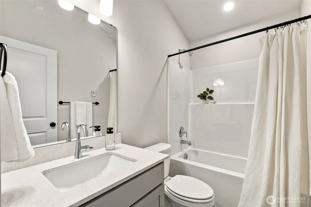 10514 Ninth Avenue NE Seattle, WA 98125