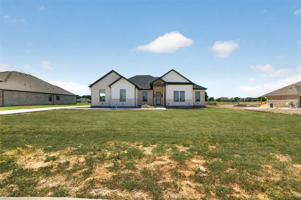 2821 Canvas Back Drive Lone Oak, TX 75453