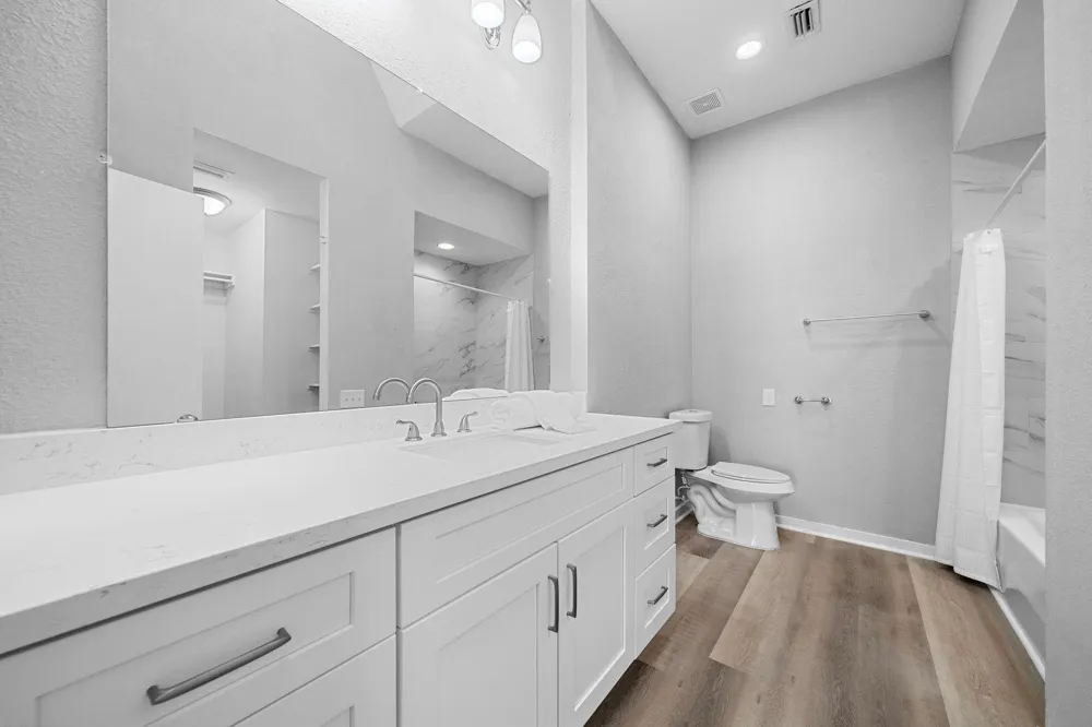 2922 Bering Drive Houston, TX 77057