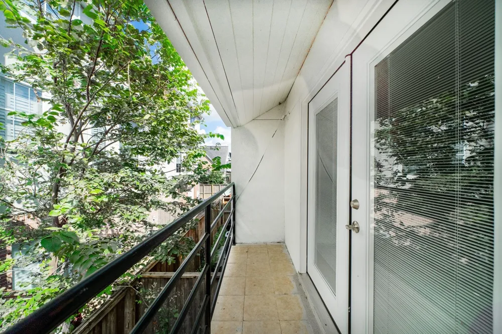 2922 Bering Drive Houston, TX 77057