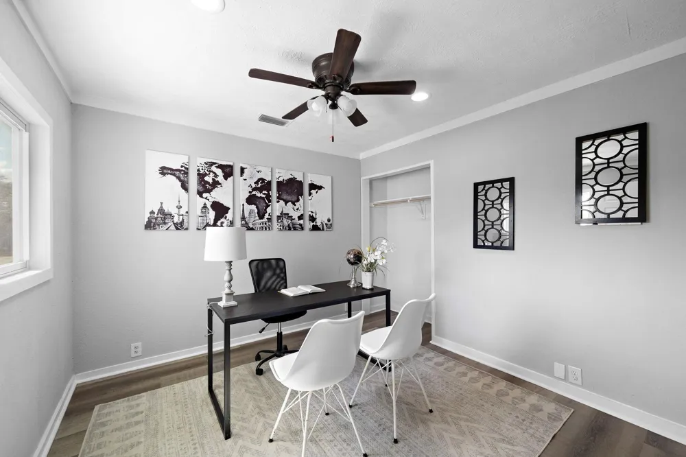 2922 Bering Drive Houston, TX 77057
