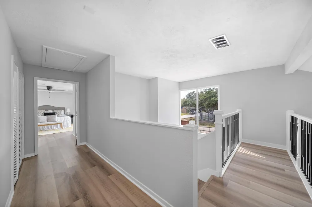 2922 Bering Drive Houston, TX 77057