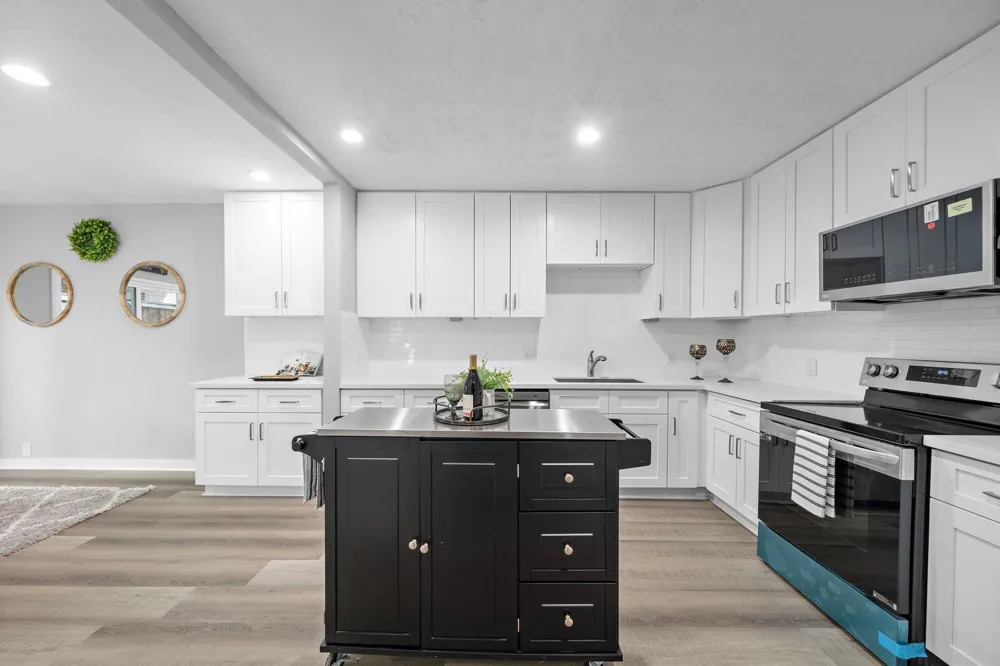 2922 Bering Drive Houston, TX 77057