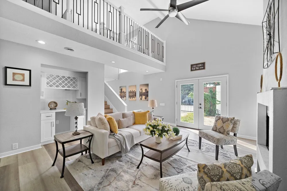 2922 Bering Drive Houston, TX 77057