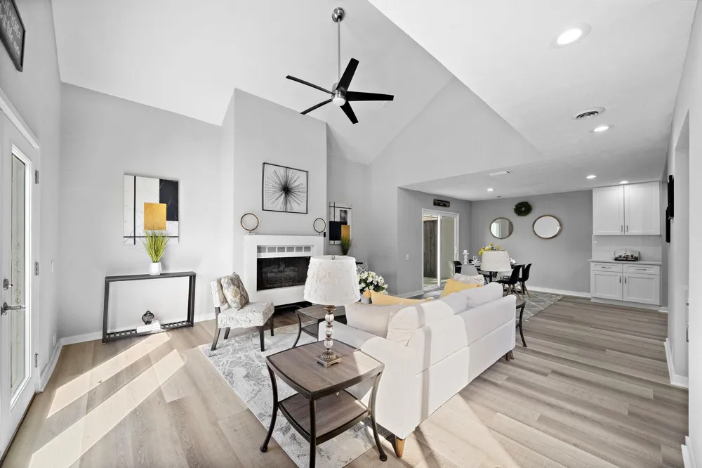 2922 Bering Drive Houston, TX 77057