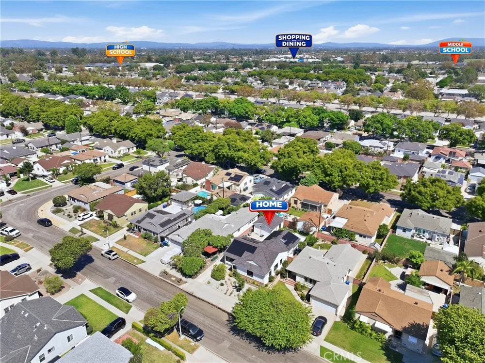 3716 Nipomo Long Beach, CA 90808