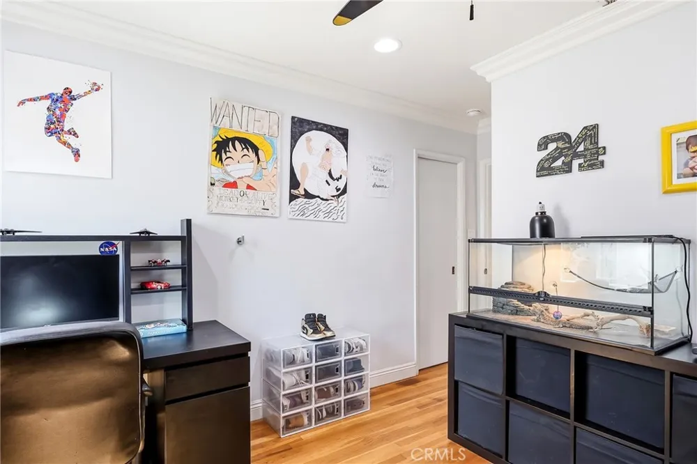 3716 Nipomo Long Beach, CA 90808