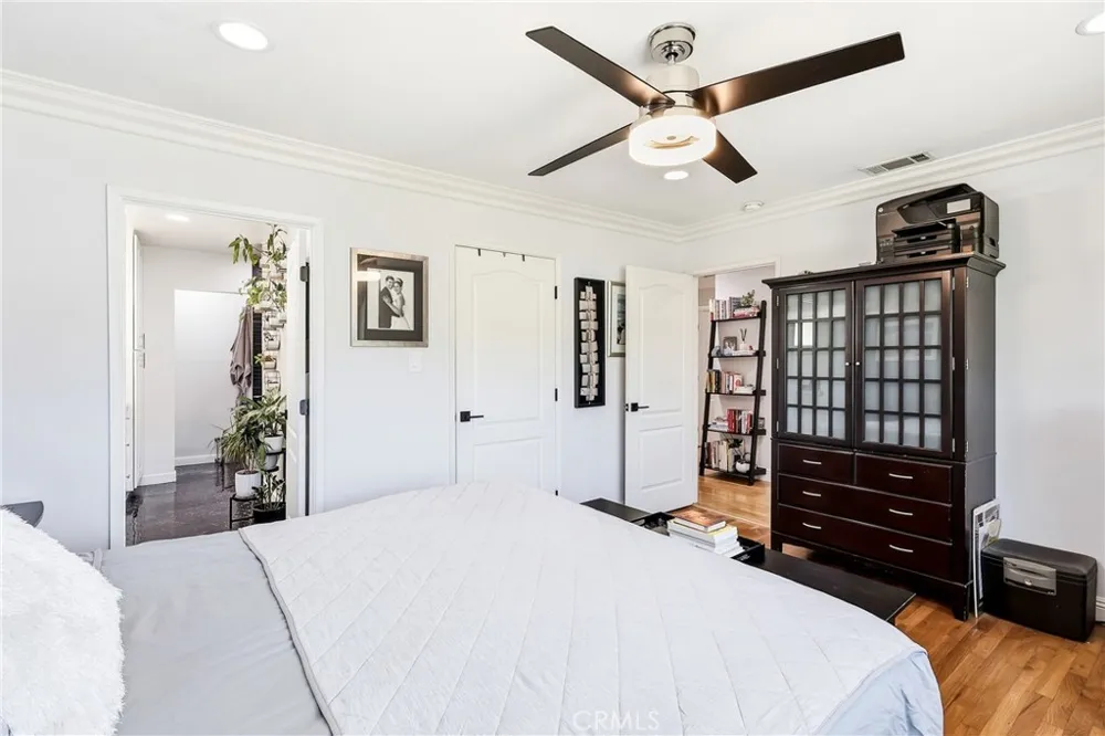 3716 Nipomo Long Beach, CA 90808