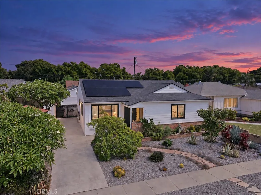3716 Nipomo Long Beach, CA 90808