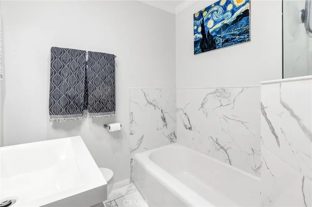 3716 Nipomo Long Beach, CA 90808