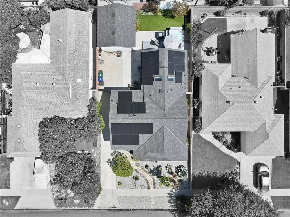 3716 Nipomo Long Beach, CA 90808