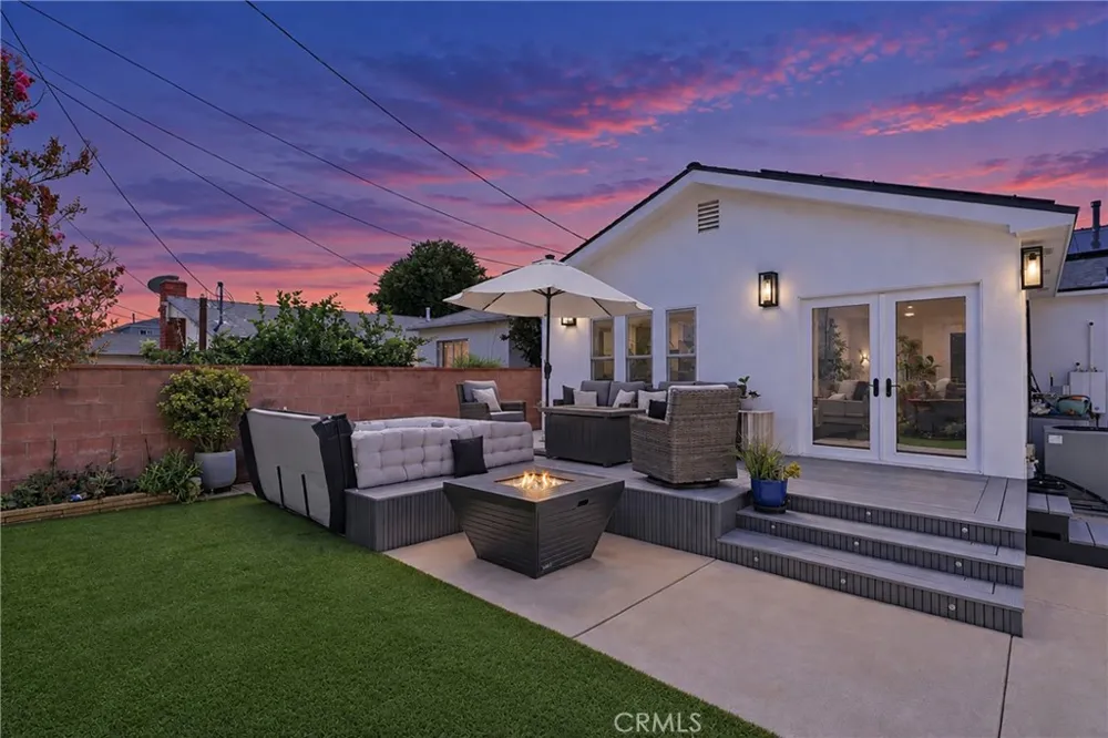 3716 Nipomo Long Beach, CA 90808