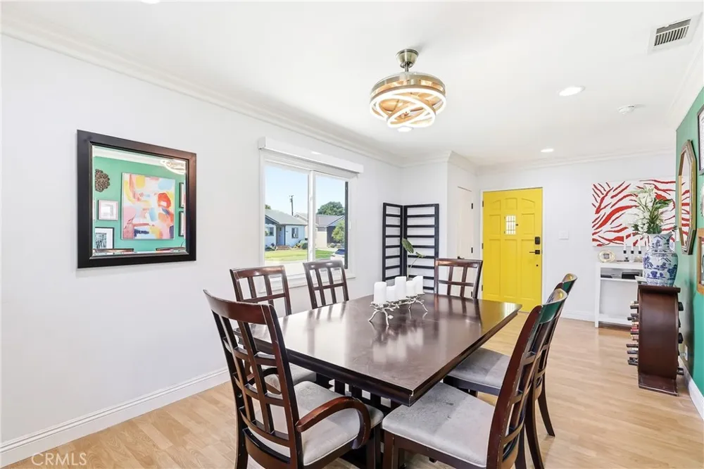 3716 Nipomo Long Beach, CA 90808