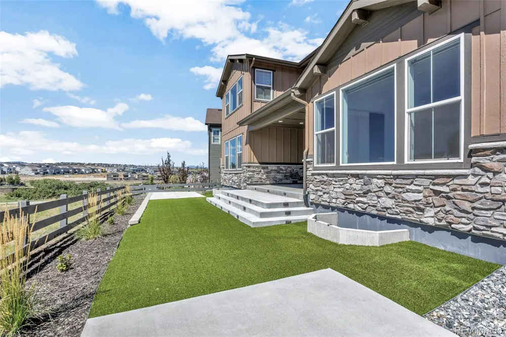 6671 Cross Bridge Circle Castle Rock, CO 80108