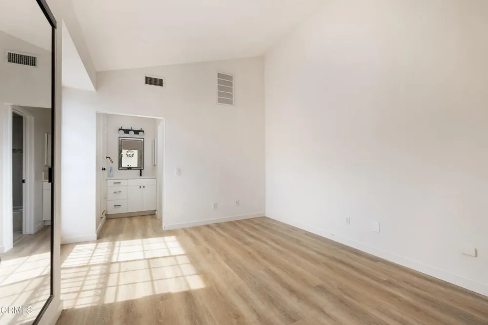 125 Bath Street #B2 Santa Barbara, CA 93101