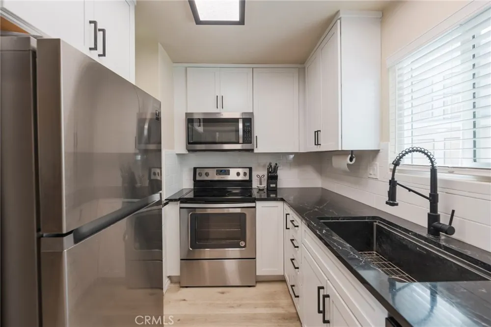 1108 Camino Real #407 Redondo Beach, CA 90277