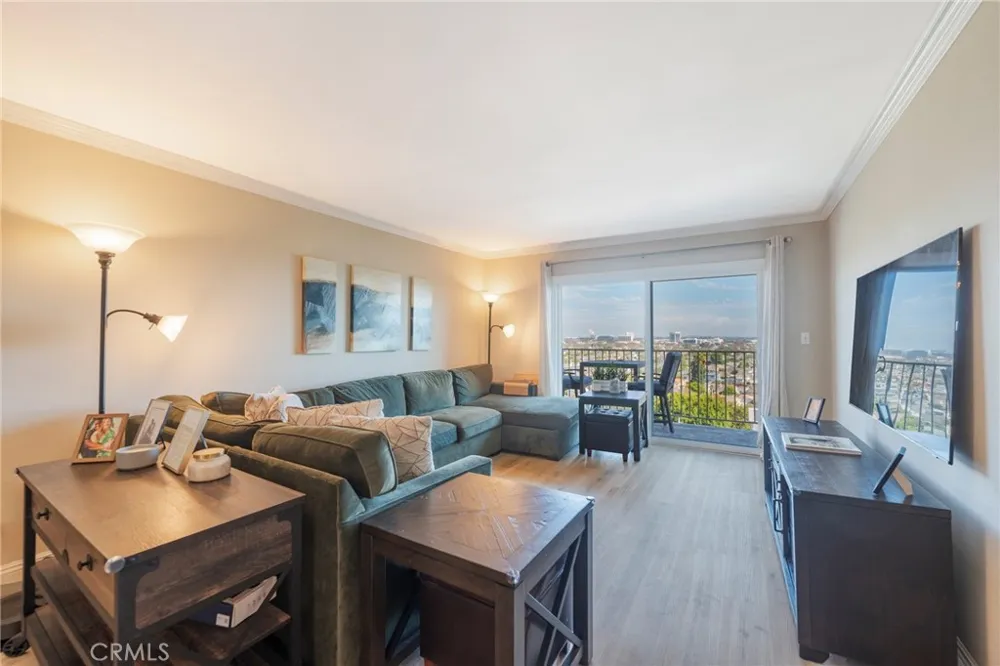 1108 Camino Real #407 Redondo Beach, CA 90277