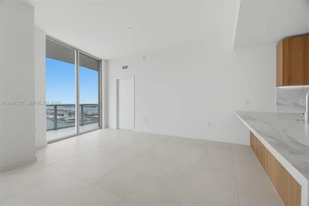 1400 BISCAYNE BLVD #4604C Miami, FL 33132