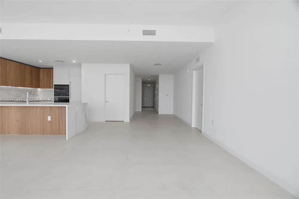 1400 BISCAYNE BLVD #4604C Miami, FL 33132