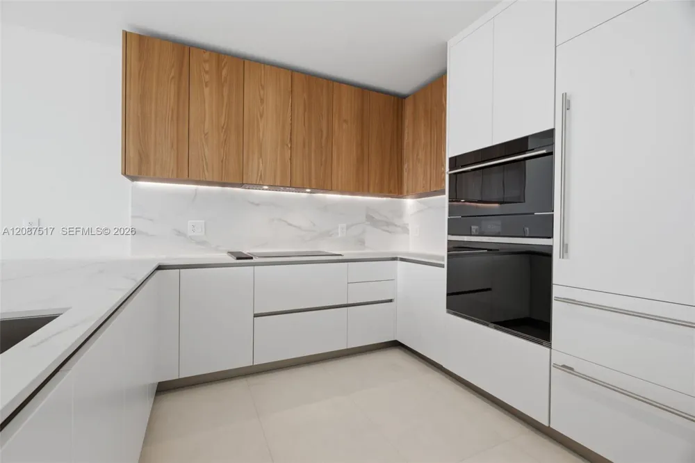 1400 BISCAYNE BLVD #4604C Miami, FL 33132