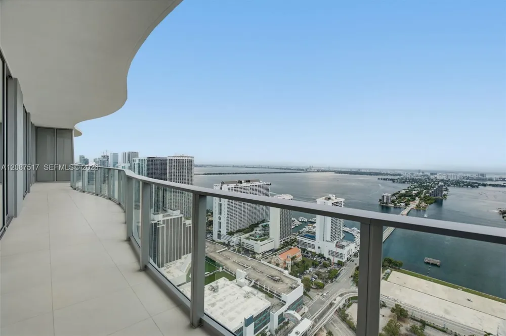 1400 BISCAYNE BLVD #4604C Miami, FL 33132