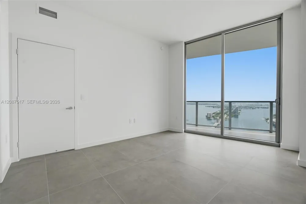 1400 BISCAYNE BLVD #4604C Miami, FL 33132