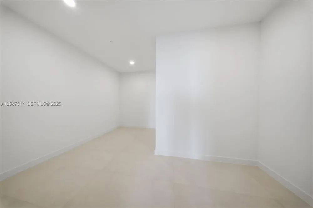 1400 BISCAYNE BLVD #4604C Miami, FL 33132