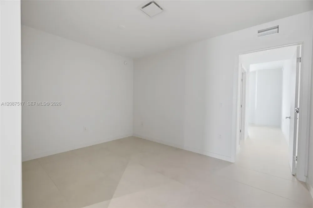 1400 BISCAYNE BLVD #4604C Miami, FL 33132