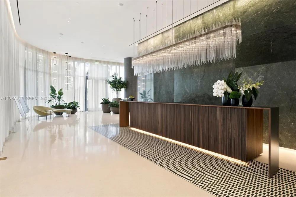 1400 BISCAYNE BLVD #4604C Miami, FL 33132