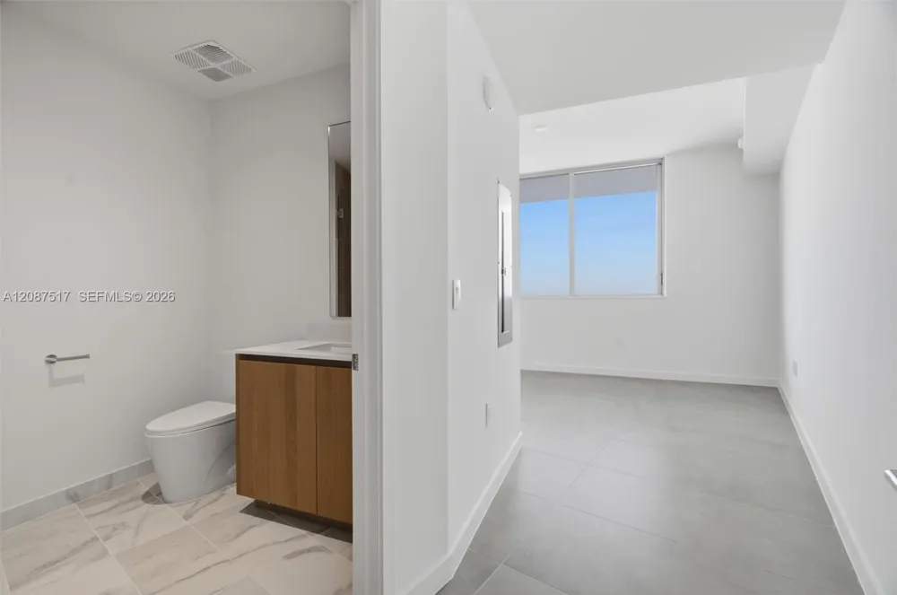 1400 BISCAYNE BLVD #4604C Miami, FL 33132