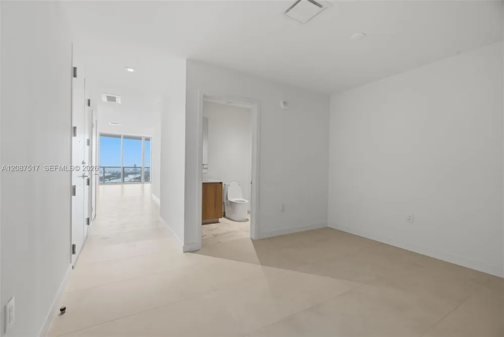 1400 BISCAYNE BLVD #4604C Miami, FL 33132