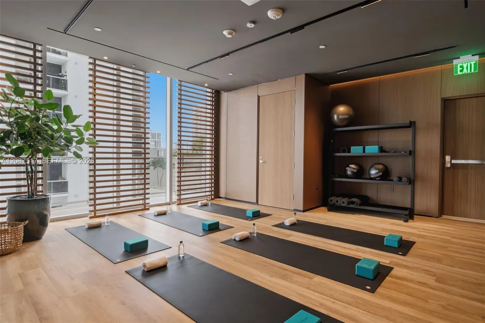 1400 BISCAYNE BLVD #4604C Miami, FL 33132