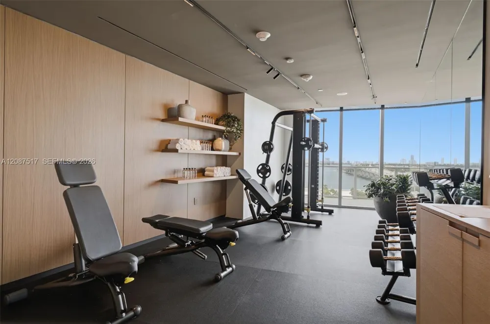 1400 BISCAYNE BLVD #4604C Miami, FL 33132