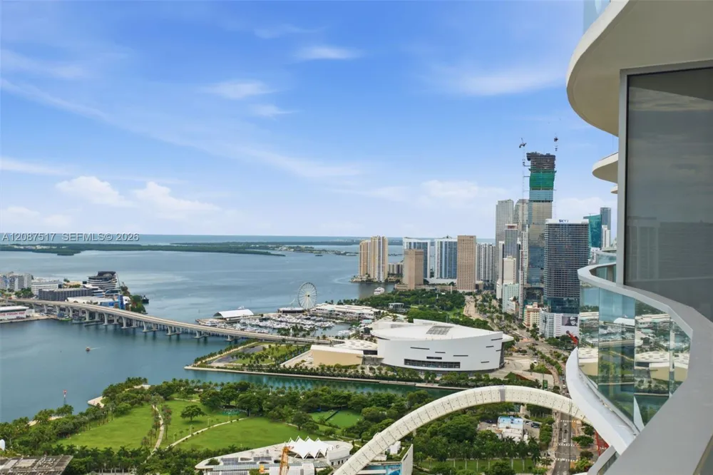 1400 BISCAYNE BLVD #4604C Miami, FL 33132