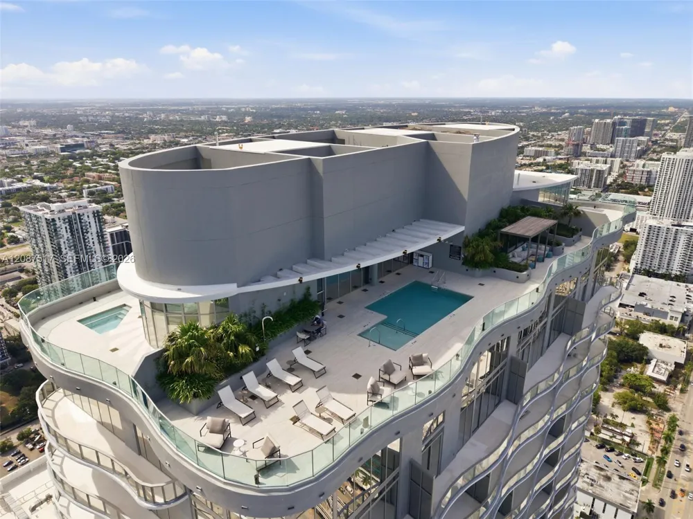 1400 BISCAYNE BLVD #4604C Miami, FL 33132