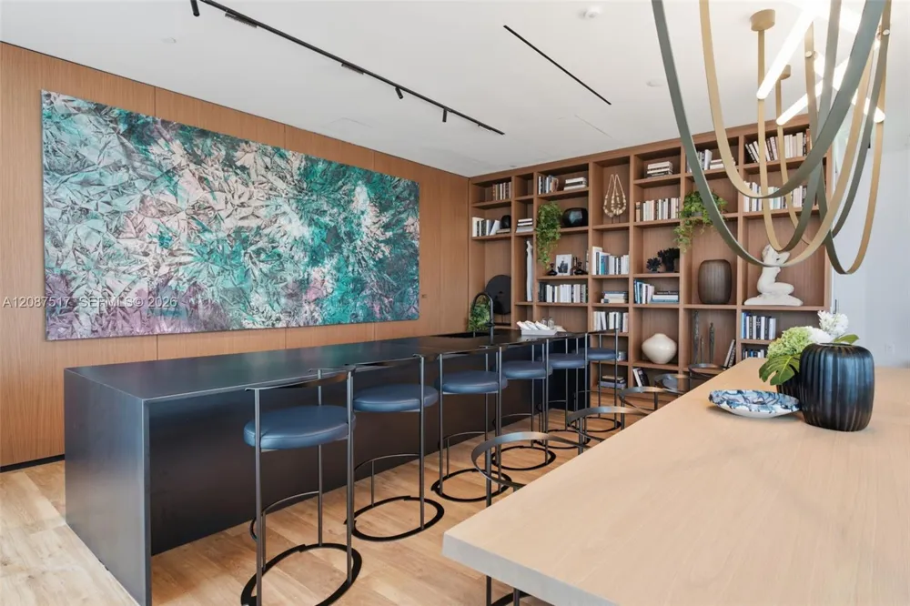 1400 BISCAYNE BLVD #4604C Miami, FL 33132