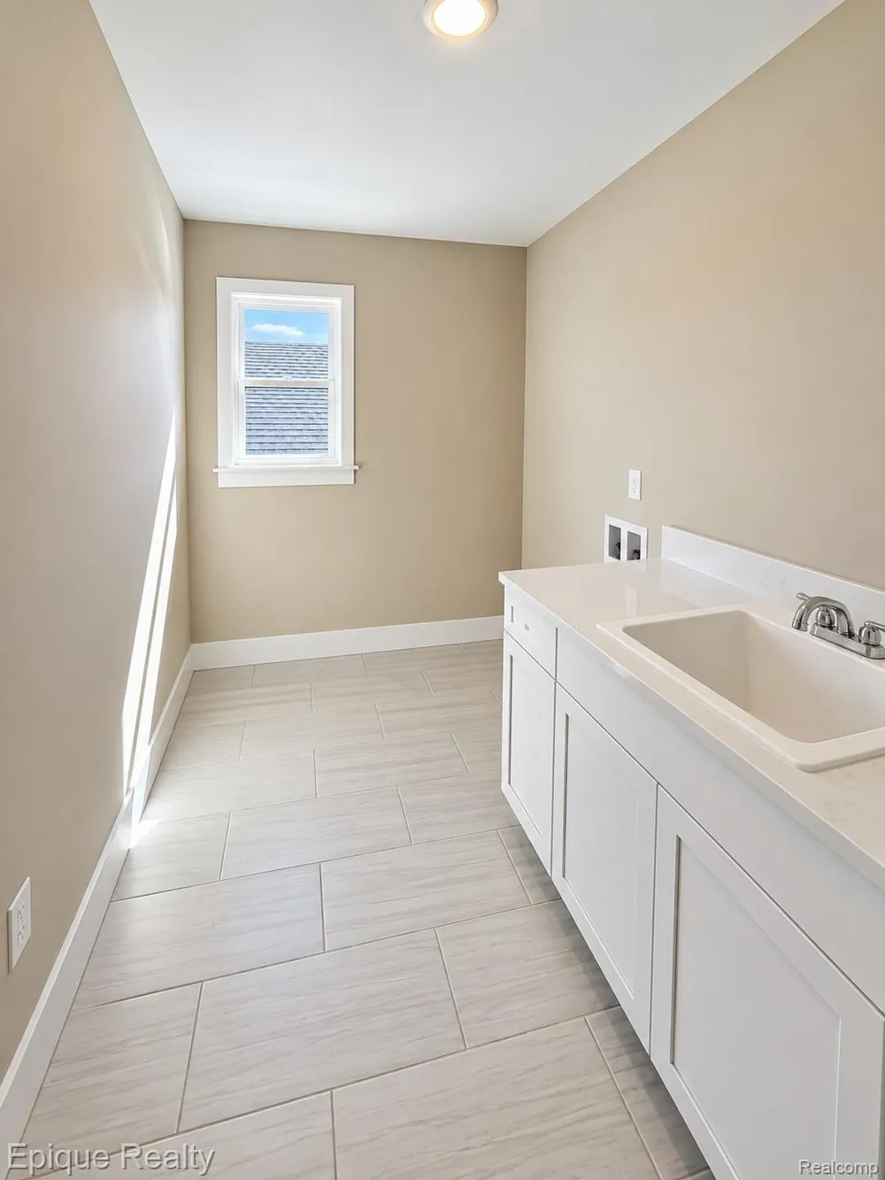 29736 Red Fox Lane Chesterfield Township, MI 48047