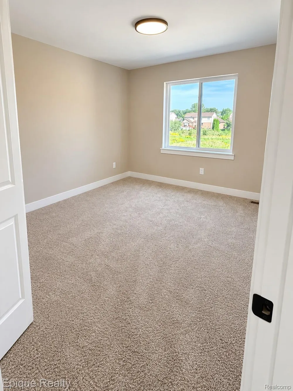 29736 Red Fox Lane Chesterfield Township, MI 48047