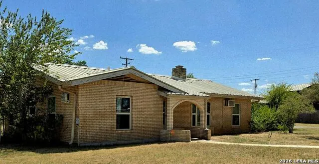 807 Frio Cotulla, TX 78014