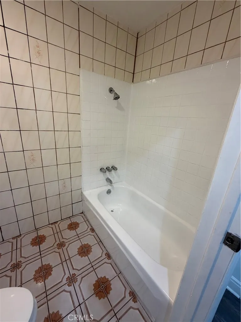 1802 E Glenoaks Glendale, CA 91206