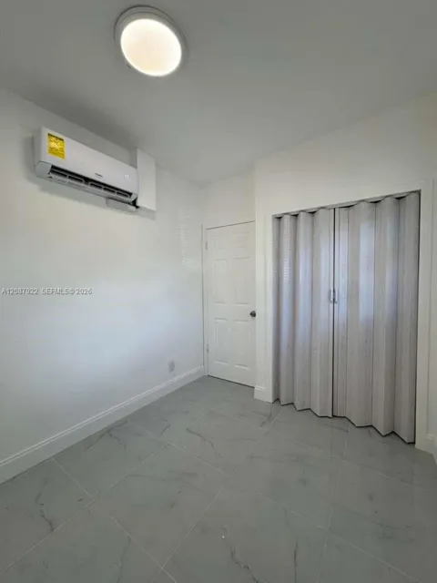 731 SW 3rd Pl #1
