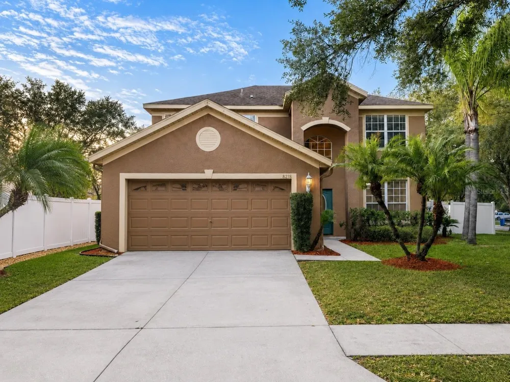8218 CANARY CANYON WAY Tampa, FL 33647