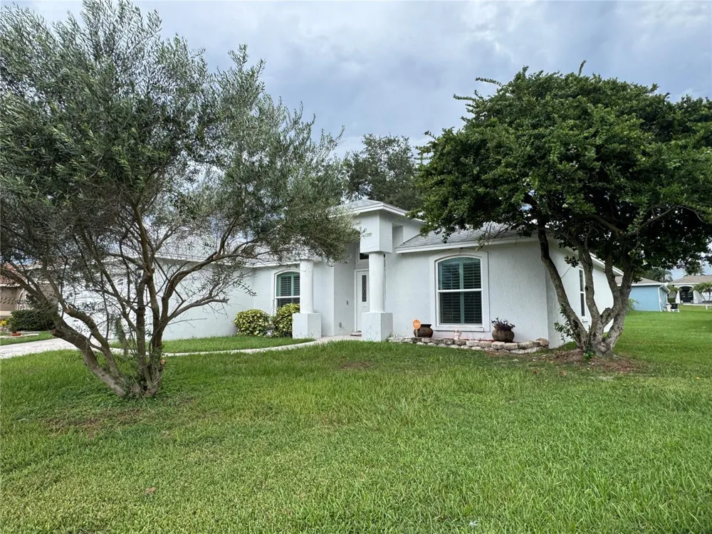 2851 BLUSH DRIVE Lakeland, FL 33813